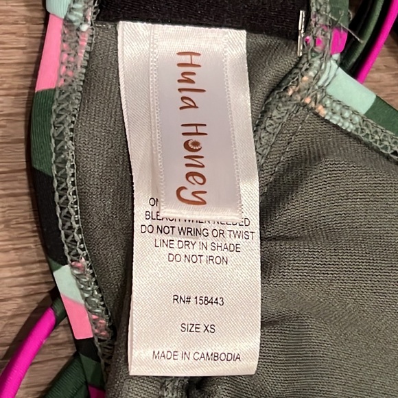 Macy’s NWT Junior’s Tropical Hula Honey Bikini Top Size XS Strappy Crisscross - Picture 9 of 16